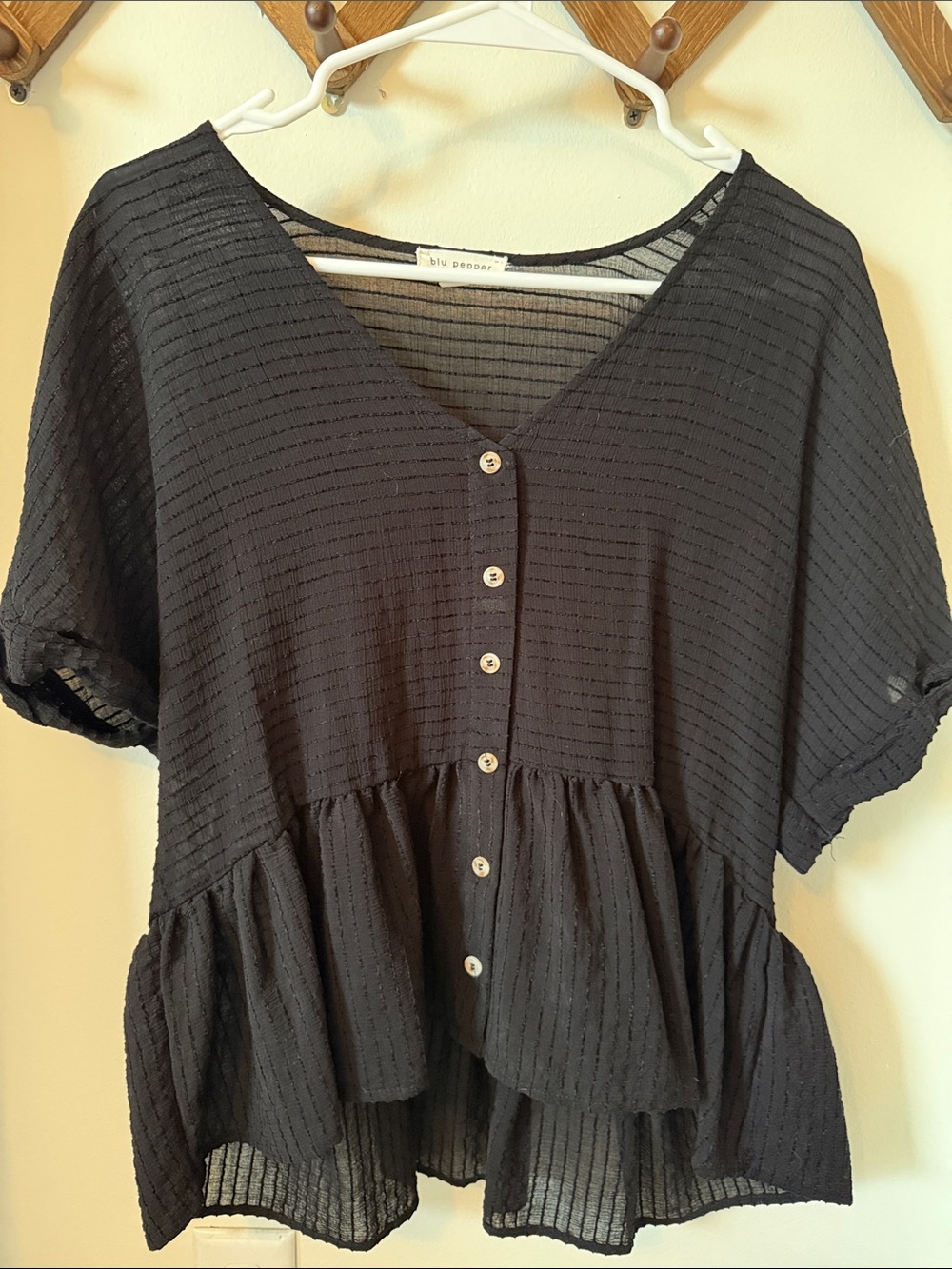 Blu Pepper Black Textured Button-Front Peplum Blouse